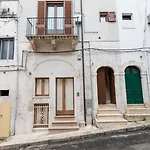 White House Flats & Ostuni