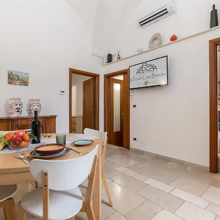 White House Flats & * أوستوني