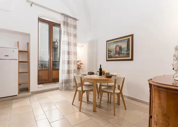 White House Flats & Ostuni