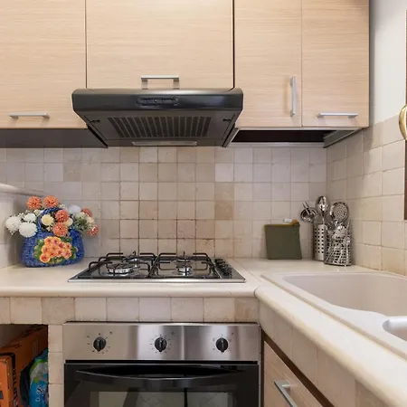 White House Flats & *