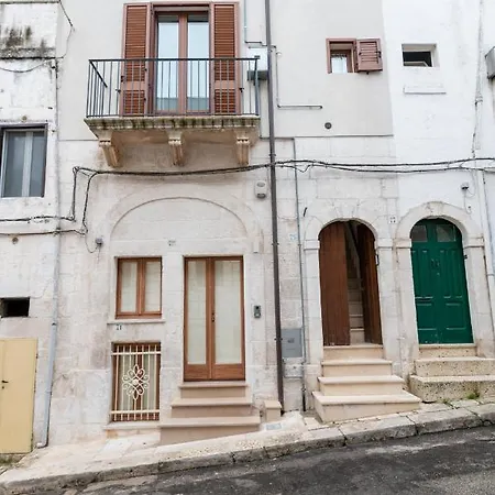White House Flats & Ostuni