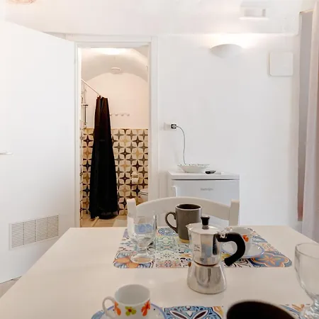White House Flats & Holiday home Ostuni