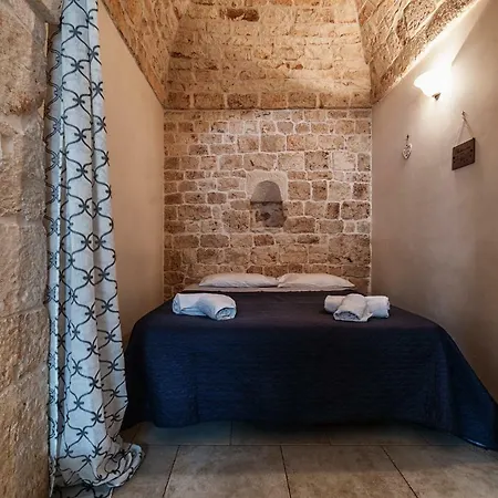 White House Flats & Ostuni