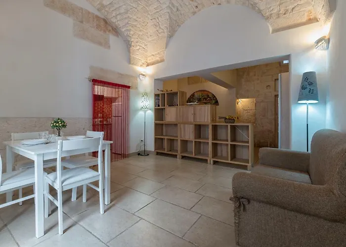 White House Flats & Casa de Férias Ostuni